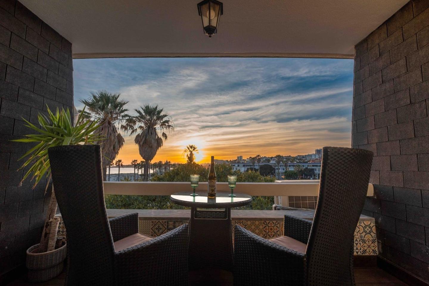 Sea View W Balcony 2 Mins Walk To Beach & Casino Estoril Exteriör bild